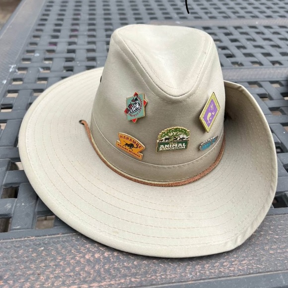 Walt Disney World Animal Kingdom Safari Hat Outback 5 Pins Sz S - Picture 2 of 9